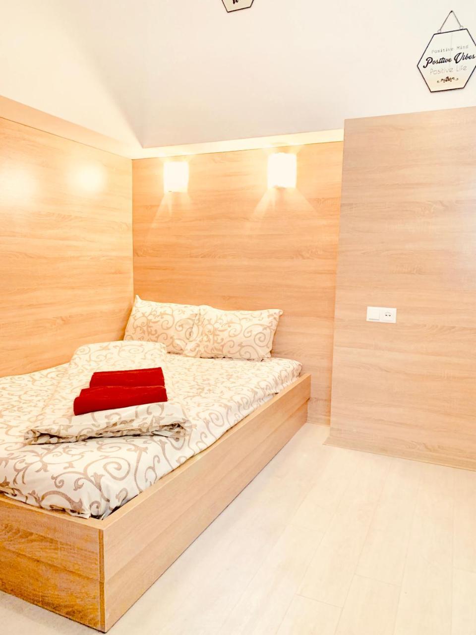 Mini Smart Apartments In The Central Part Of Львов Экстерьер фото